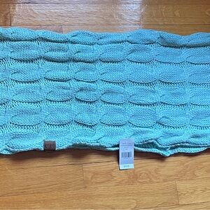 Women’s CC Scarf